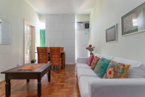 TOP - Apartamento com 2 Quartos em Ipanema com WIFI, lavanderia, ar, a pé para a Praia